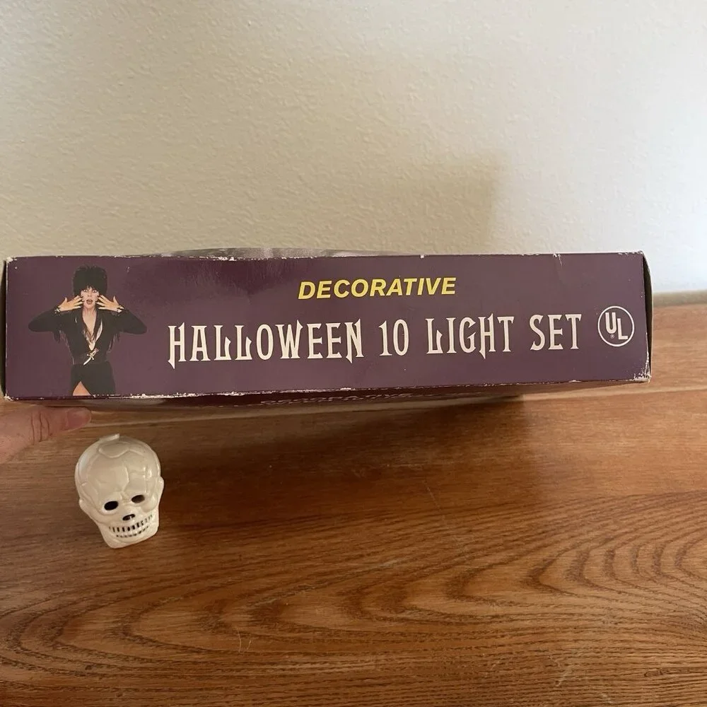ELVIRA Mistress of the Dark Halloween NEW NOS 10 Skull Lights RARE Vintage
